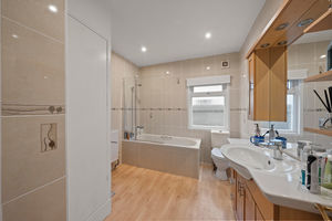 Photo 24- click for photo gallery